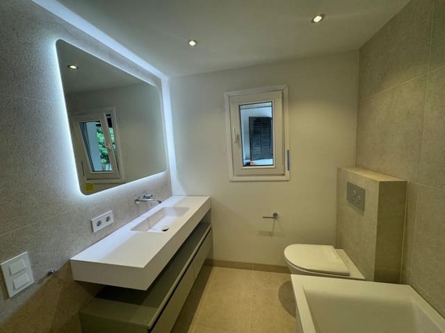 3 slaapkamer Villa te huur in Santa Ponsa, Calvià met zwembad - € 6.000 (Ref: 9625792)