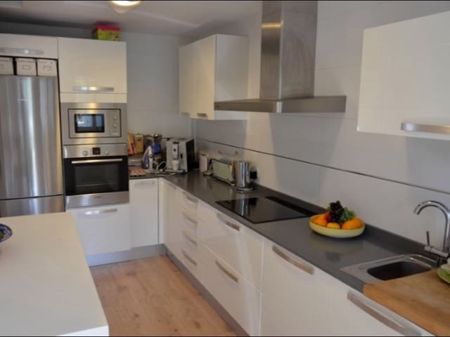 3 quarto Moradia para arrendar em Calvià Pueblo, Calvià com garagem - 3 000 € (Ref: 9659300)