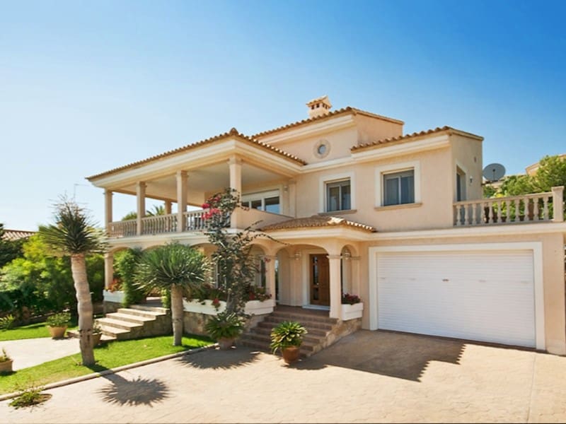 Chalet de 4 habitaciones en Santa Ponsa en alquiler con piscina - 6.800 € (Ref: 9666368)