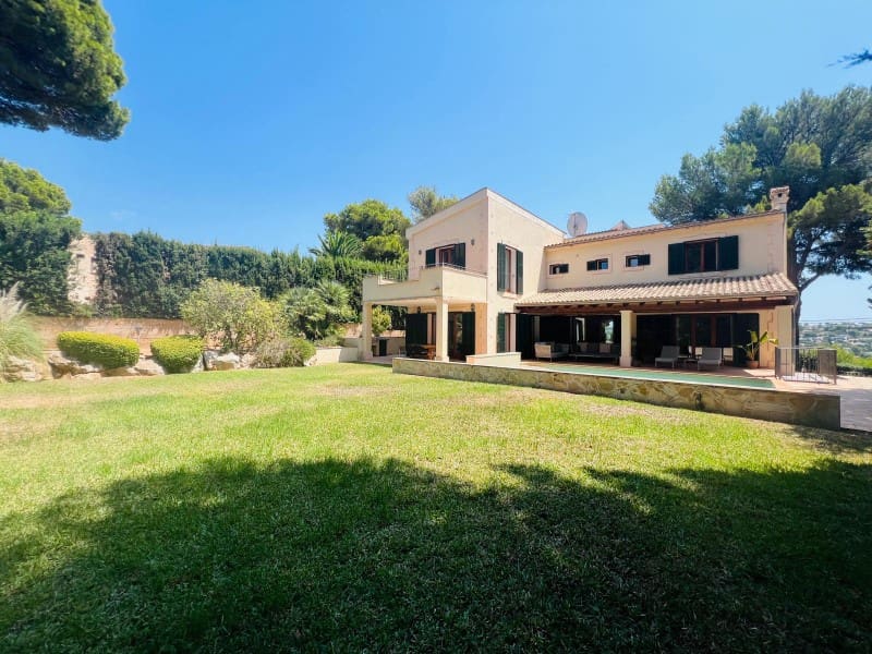 3 bedroom Villa for sale in Santa Ponsa with pool - € 2,550,000 (Ref: 9679747)