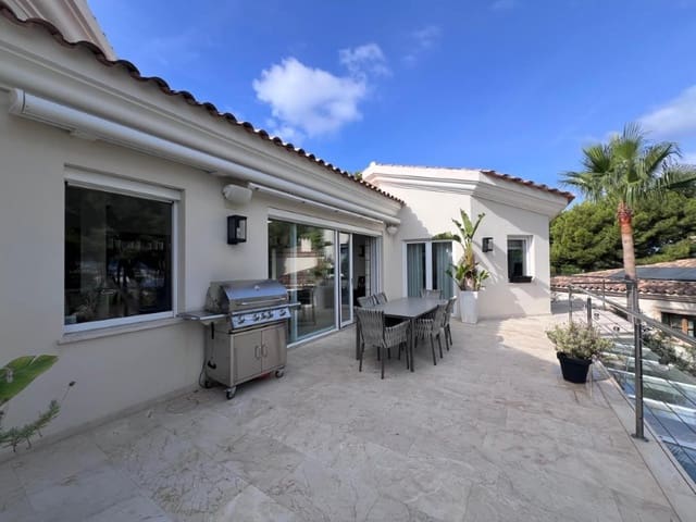 4 bedroom Villa for sale in Santa Ponsa, Calvià with pool - € 3,950,000 (Ref: 9690484)