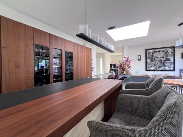 4 bedroom Villa for sale in Santa Ponsa, Calvià with pool - € 3,950,000 (Ref: 9690484)