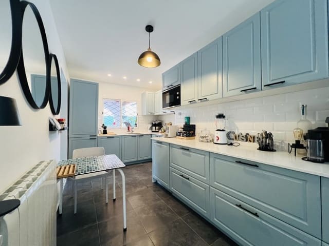 3 soverom Villa til leie i Costa de la Calma, Calvià med svømmebasseng - € 4 600 (Ref: 9711903)