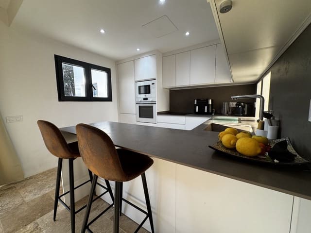 4 soveværelse Villa til salg i El Toro / Port Adriano, Calvià med swimmingpool - € 1.350.000 (Ref: 9719818)