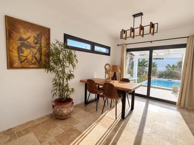 4 sypialnia Willa na sprzedaż w El Toro / Port Adriano, Calvià z basenem - 1 350 000 € (Ref: 9719818)