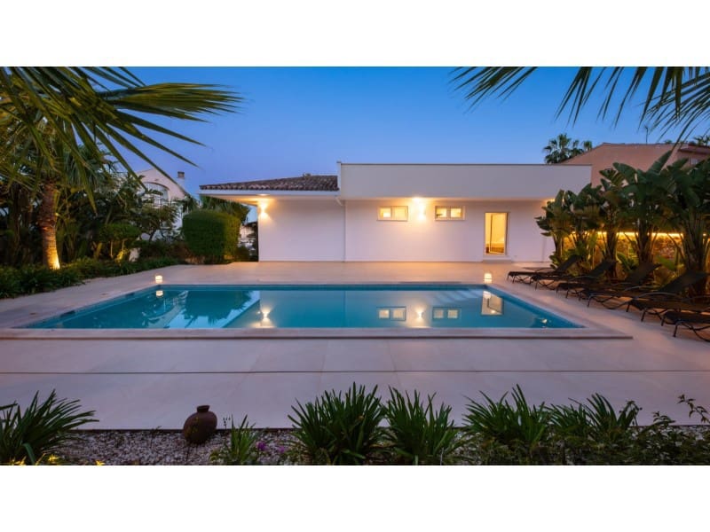 4 bedroom Villa for rent in Palmanova with pool - € 9,900 (Ref: 9732010)