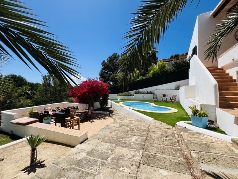 3 bedroom Villa for sale in Costa de la Calma with pool - € 1,300,000 (Ref: 9735487)