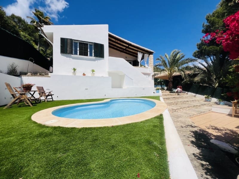 3 bedroom Villa for sale in Costa de la Calma with pool - € 1,300,000 (Ref: 9735487)