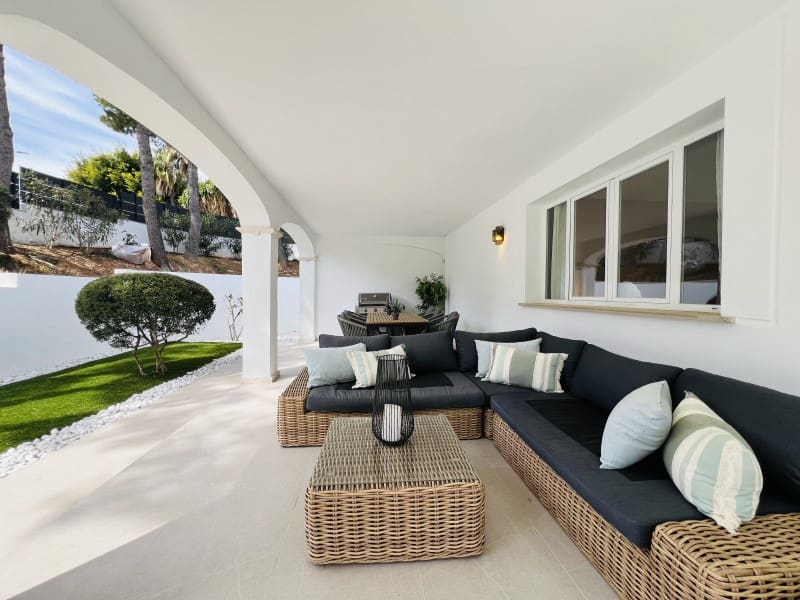 4 slaapkamer Villa te koop in Santa Ponsa met zwembad garage - € 2.995.000 (Ref: 9738465)