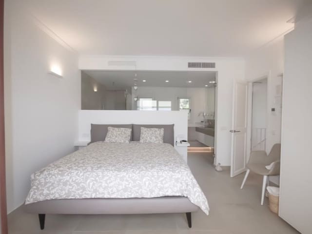 2 soveværelse Semi-Rækkehus til salg i Santa Ponsa, Calvià med swimmingpool garage - € 1.695.000 (Ref: 9741678)