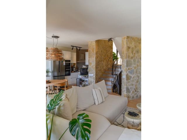 2 soverom Kjedet enebolig til salgs i Santa Ponsa, Calvià med svømmebasseng - € 1 850 000 (Ref: 9758829)