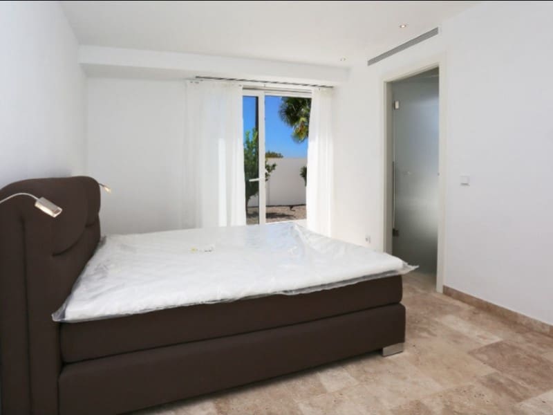 4 bedroom Villa for rent in Santa Ponsa with pool garage - € 10,000 (Ref: 9780444)