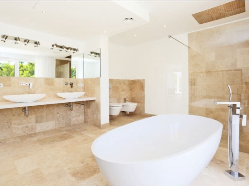 4 bedroom Villa for rent in Santa Ponsa with pool garage - € 10,000 (Ref: 9780444)