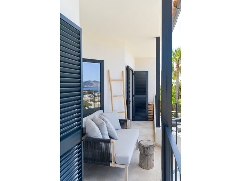 Pareado de 2 habitaciones en Santa Ponsa en venta con piscina - 1.950.000 € (Ref: 9790939)