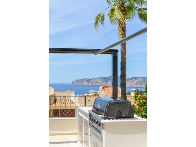 2 makuuhuone Paritalo myytävänä paikassa Santa Ponsa, Calvià mukana uima-altaan - 1 950 000 € (Ref: 9790939)