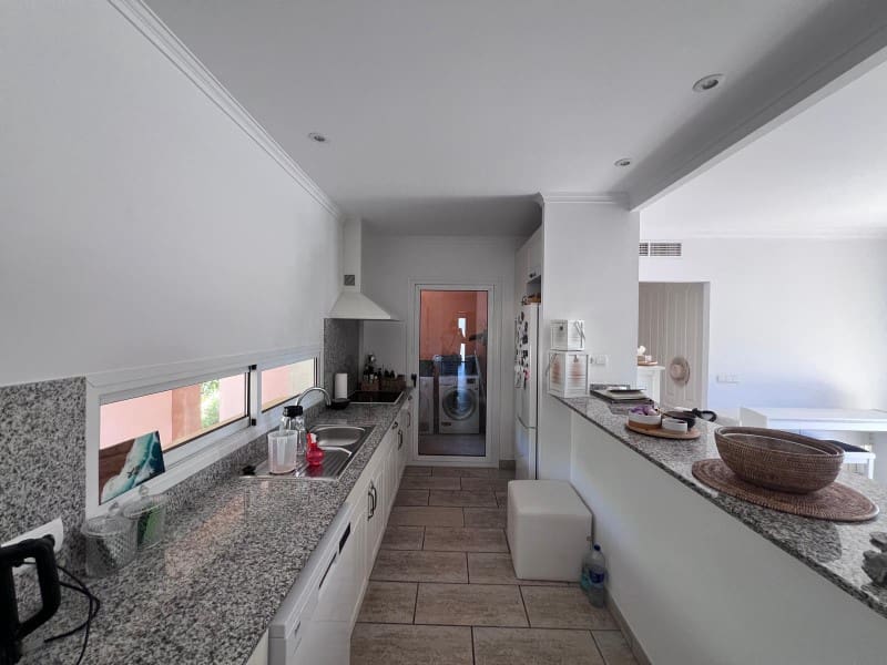 3 quarto Apartamento para arrendar em Peguera / Paguera com piscina garagem - 2 700 € (Ref: 9794495)