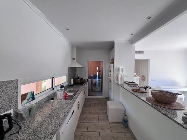 3 quarto Apartamento para arrendar em Peguera / Paguera, Calvià com piscina garagem - 2 700 € (Ref: 9794495)