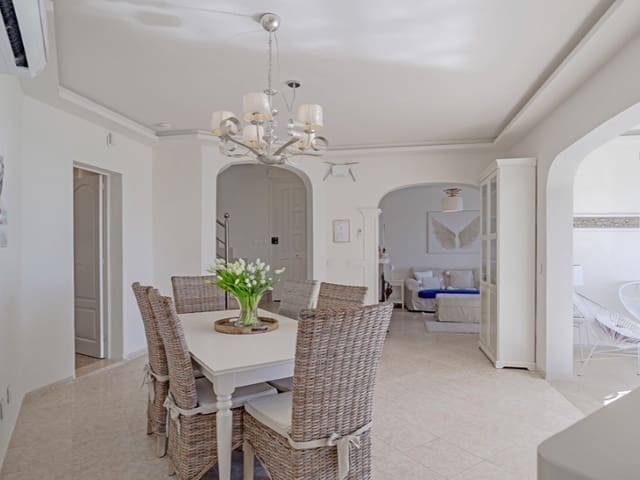 3 soveværelse Villa til salg i Cala Pi, Llucmajor med swimmingpool - € 2.490.000 (Ref: 9817984)