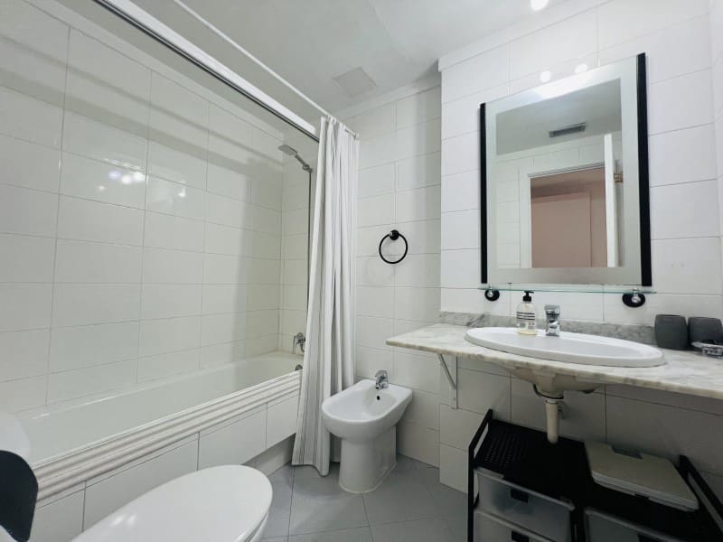 Apartamento de 2 habitaciones en Santa Ponsa en alquiler con piscina - 1.600 € (Ref: 9820319)