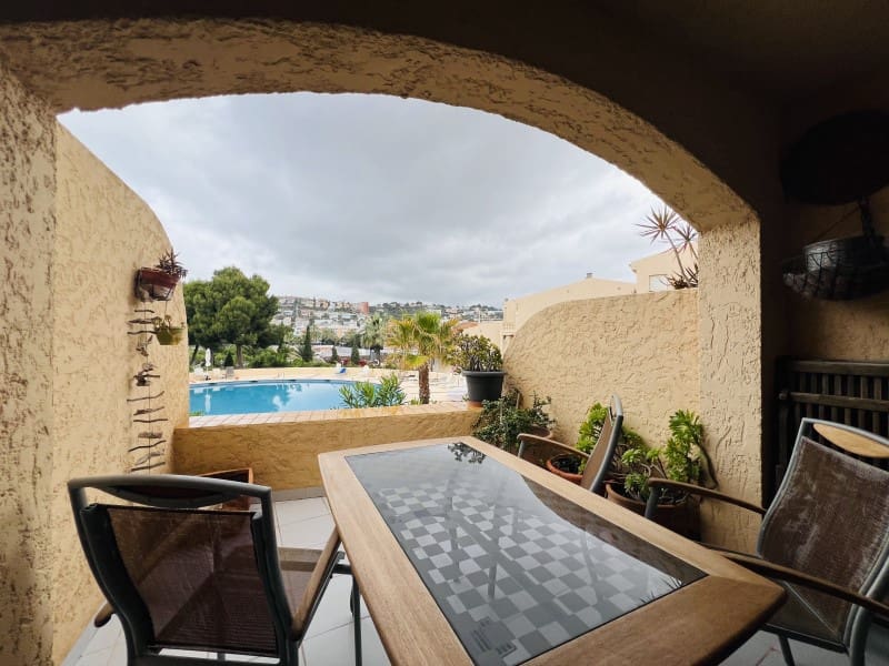 Apartamento de 2 habitaciones en Santa Ponsa en alquiler con piscina - 1.600 € (Ref: 9820319)