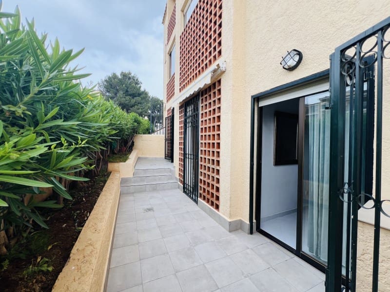 Apartamento de 2 habitaciones en Santa Ponsa en alquiler con piscina - 1.600 € (Ref: 9820319)