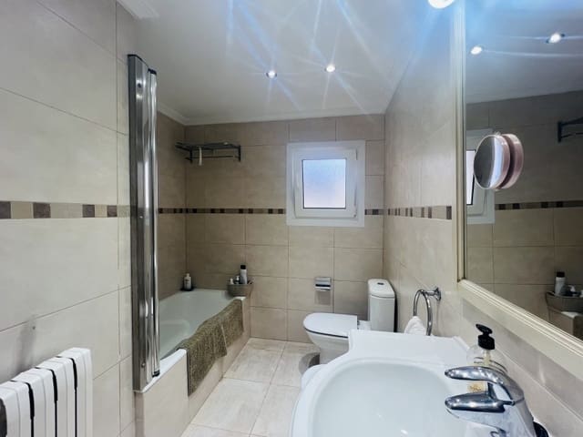 4 slaapkamer Villa te koop in El Toro / Port Adriano, Calvià met garage - € 980.000 (Ref: 9849498)