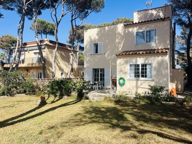 4 slaapkamer Villa te koop in El Toro / Port Adriano, Calvià met garage - € 980.000 (Ref: 9849498)