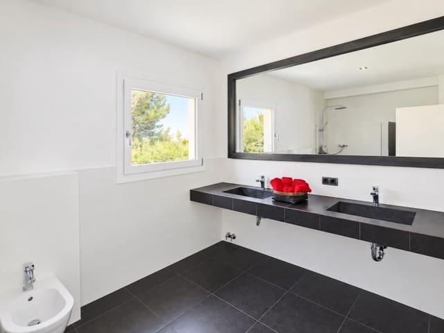 3 makuuhuone Huvila myytävänä paikassa Sol de Mallorca, Calvià mukana uima-altaan - 2 600 000 € (Ref: 9855346)