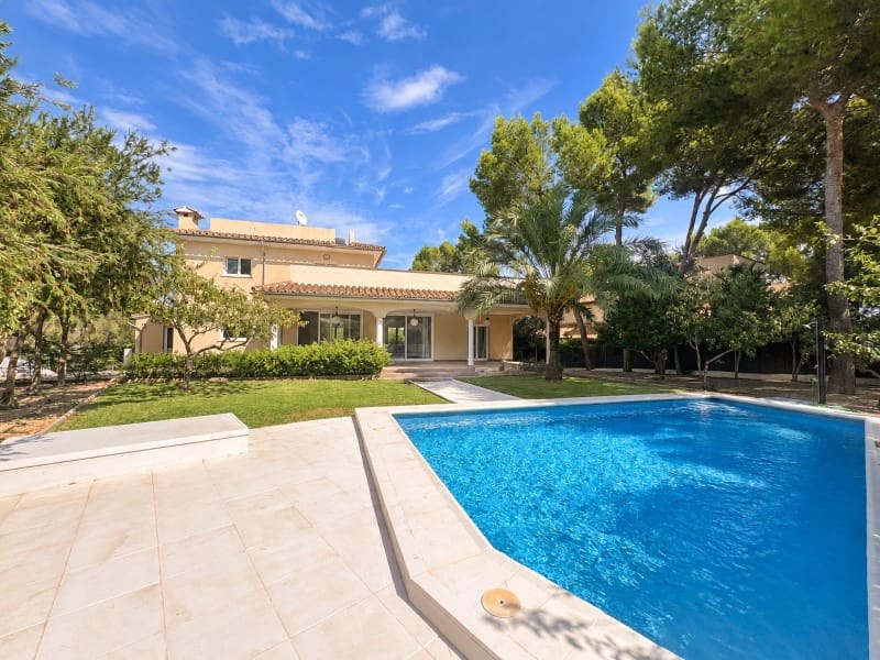 3 bedroom Villa for rent in Sol de Mallorca with pool garage - € 6,300 (Ref: 9855347)