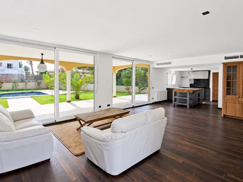 3 bedroom Villa for rent in Sol de Mallorca with pool garage - € 6,300 (Ref: 9855347)