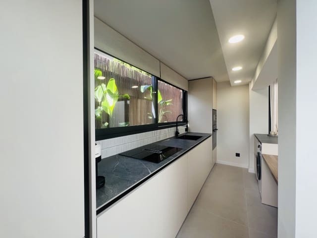 2 soverom Leilighet til salgs i Santa Ponsa, Calvià med svømmebasseng - € 450 000 (Ref: 9855348)