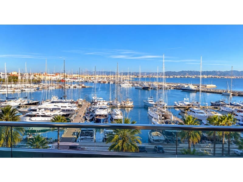 2 bedroom Apartment for sale in Palma de Mallorca - € 599,000 (Ref: 9861788)
