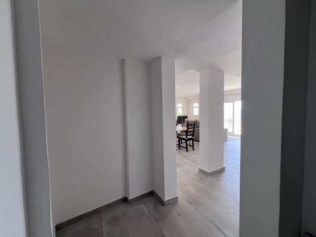 Apartamento de 2 habitaciones en Magalluf, Calvià en alquiler con piscina garaje - 2.500 € (Ref: 9865085)