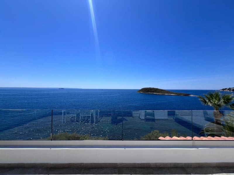 Apartamento de 2 habitaciones en Magalluf en alquiler con piscina garaje - 2.500 € (Ref: 9865085)