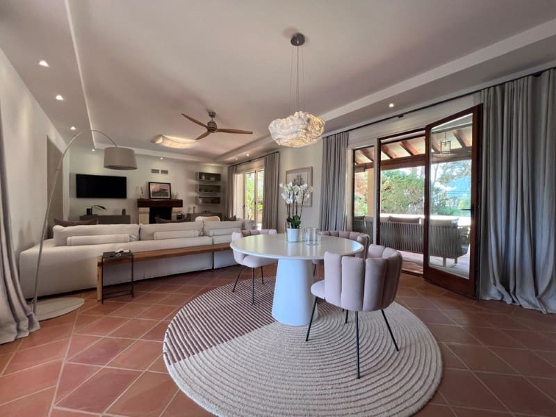 3 soverom Villa til salgs i Santa Ponsa med svømmebasseng - € 2 550 000 (Ref: 9868488)