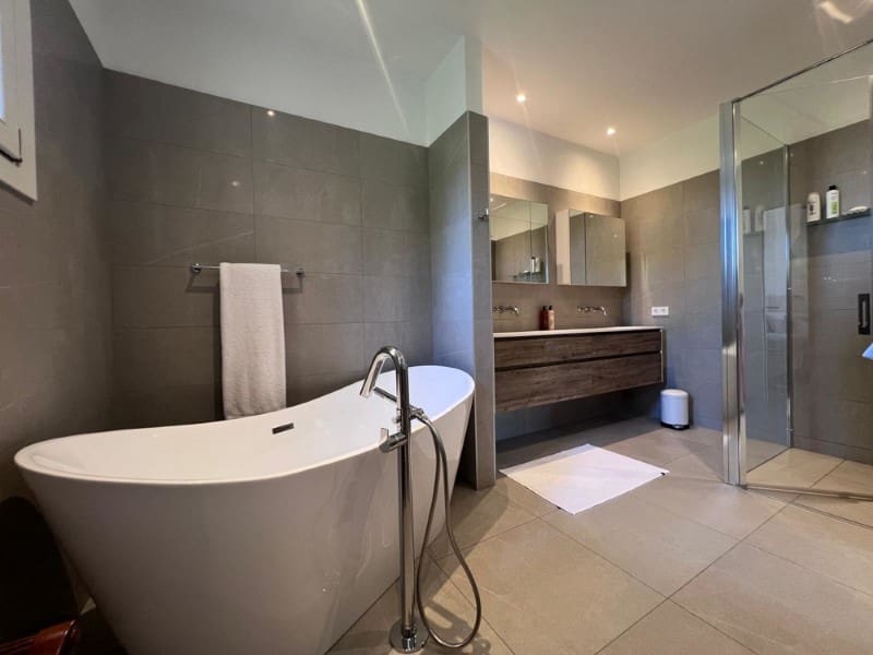 3 soverom Villa til salgs i Santa Ponsa med svømmebasseng - € 2 550 000 (Ref: 9868488)