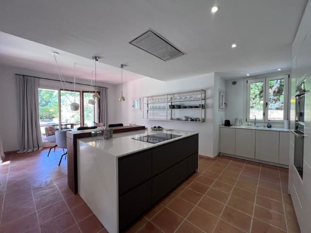 3 soverom Villa til salgs i Santa Ponsa, Calvià med svømmebasseng - € 2 550 000 (Ref: 9868488)