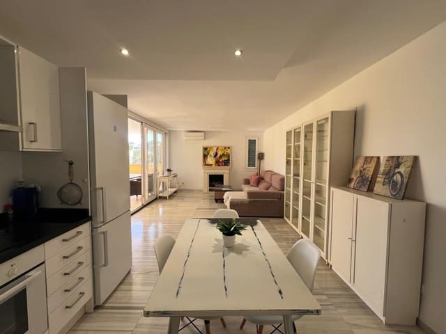 2 soveværelse Penthouse til leje i Santa Ponsa, Calvià med swimmingpool - € 2.200 (Ref: 9912823)