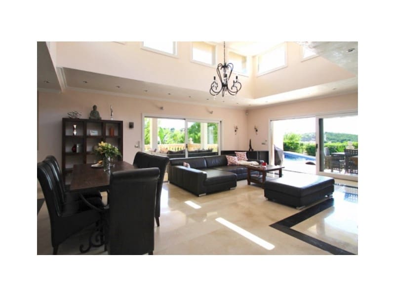 Chalet de 3 habitaciones en Costa de la Calma en venta con piscina - 2.100.000 € (Ref: 9945429)