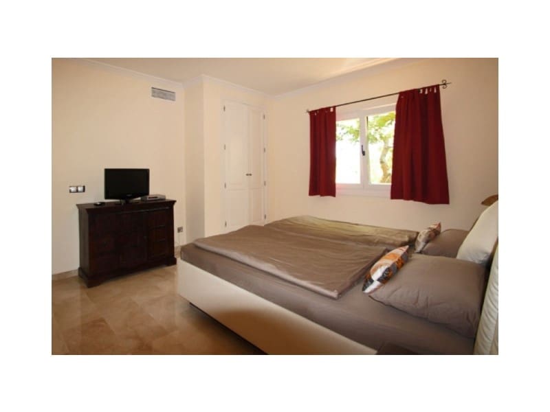 Chalet de 3 habitaciones en Costa de la Calma en venta con piscina - 2.100.000 € (Ref: 9945429)