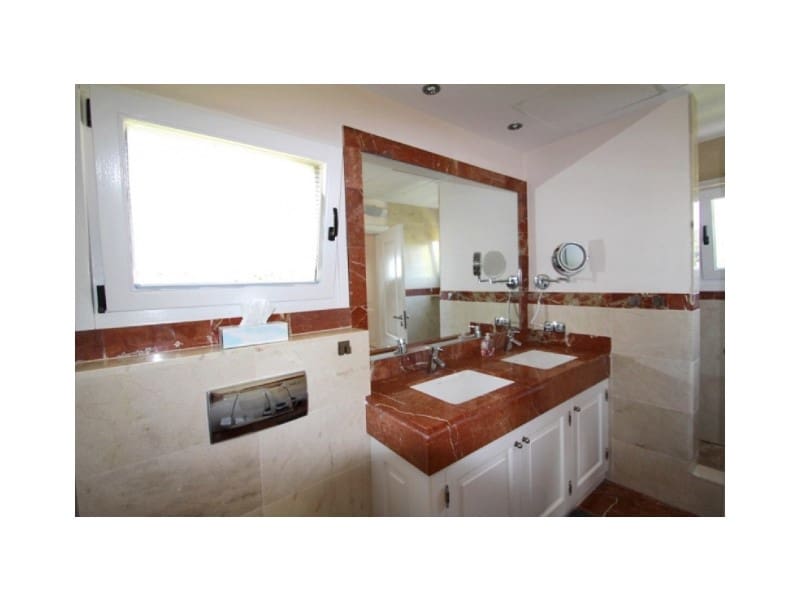 Chalet de 3 habitaciones en Costa de la Calma en venta con piscina - 2.100.000 € (Ref: 9945429)
