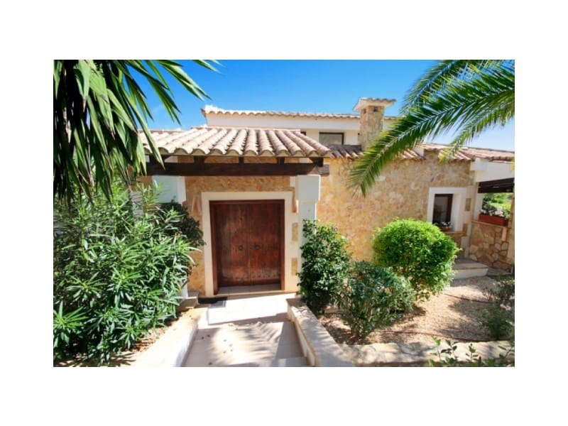 Chalet de 3 habitaciones en Costa de la Calma en venta con piscina - 2.100.000 € (Ref: 9945429)
