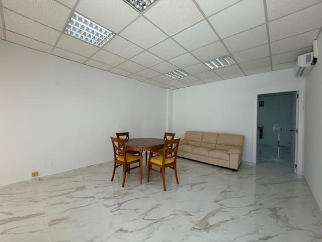 Erhverv til leje i Cala Vinyes / Cala Vinyas / Cala Viñas, Calvià - € 1.200 (Ref: 9957661)