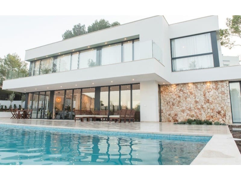 Chalet de 6 habitaciones en Santa Ponsa en alquiler con piscina - 11.500 € (Ref: 9982690)
