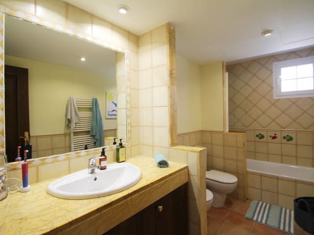 2 soveværelse Lejlighed til salg i Santa Ponsa, Calvià med swimmingpool - € 650.000 (Ref: 9982691)