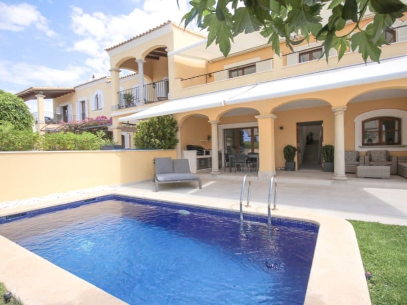 2 soveværelse Byhus til leje i Santa Ponsa med swimmingpool garage - € 4.000 (Ref: 9982692)