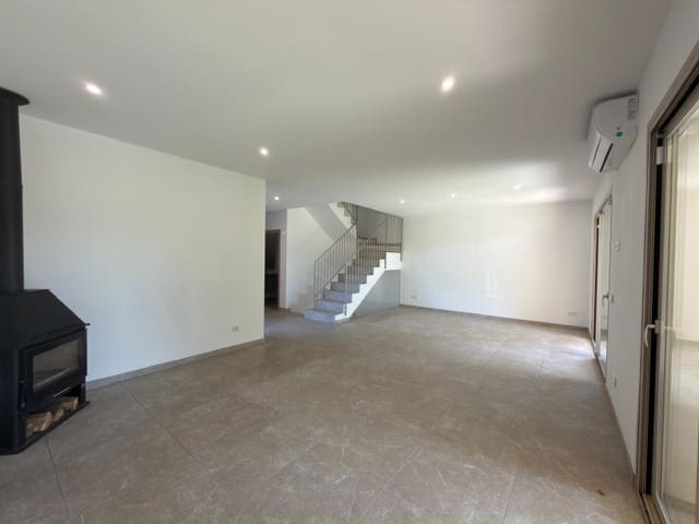 Villa/Maison de 3 chambres à louer à Es Capdella, Calvià avec piscine garage - 3 500 € (Ref: 9996845)