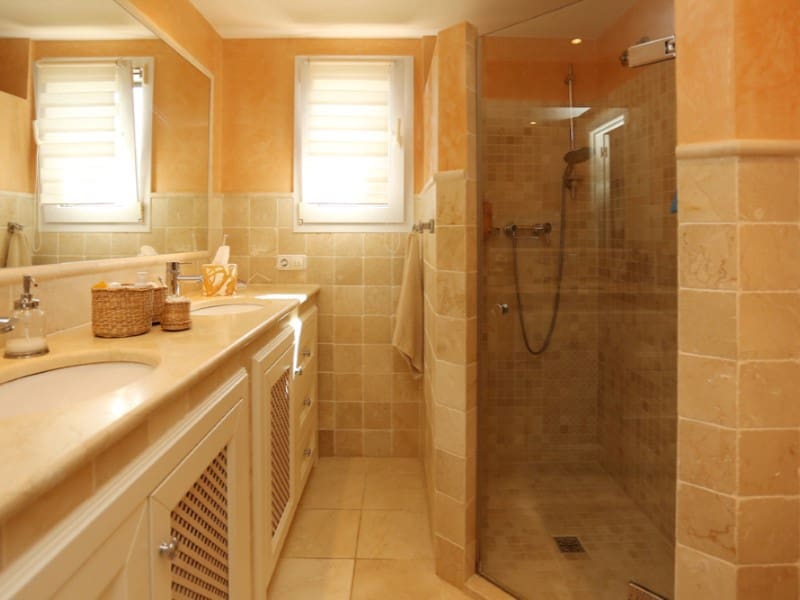 Apartamento de 2 habitaciones en El Toro / Port Adriano en alquiler con piscina garaje - 3.000 € (Ref: 9998504)
