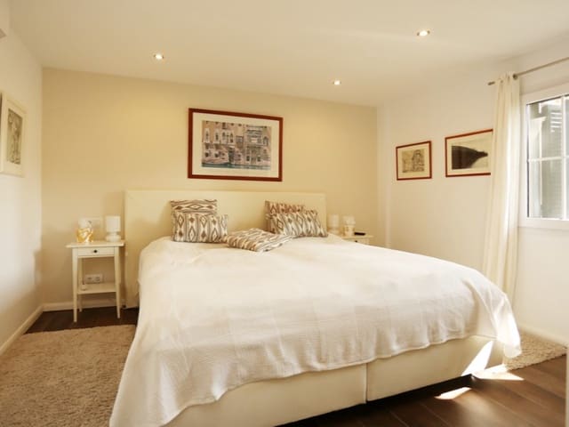 Apartamento de 2 habitaciones en El Toro / Port Adriano, Calvià en alquiler con piscina garaje - 3.000 € (Ref: 9998504)