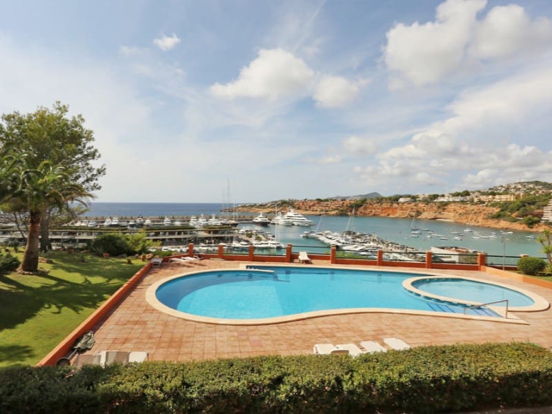 Apartamento de 2 habitaciones en El Toro / Port Adriano en alquiler con piscina garaje - 3.000 € (Ref: 9998504)